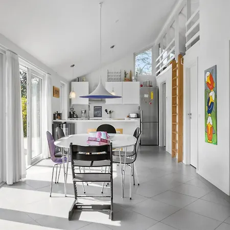 Stunning In With Kitchen Holiday home *