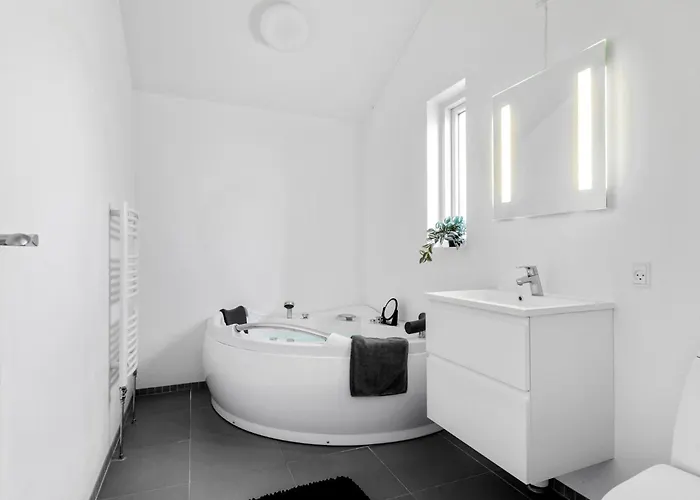 3 Bedroom Cozy In Σπίτι διακοπών